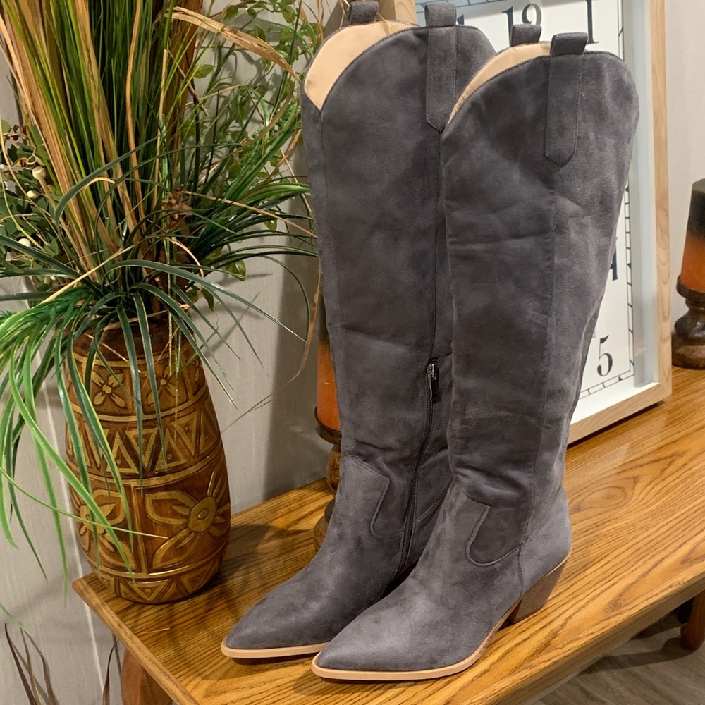 Chic Gray Suede Knee-High Boots